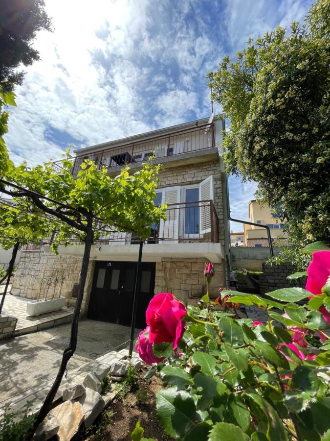 Apartment Tulip Premantura Buitenkant foto